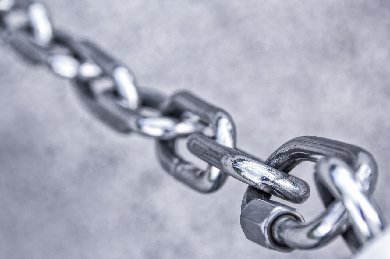 Google pushes links higher in AI answers as Preferred Sources use rises 7x - PPC Land