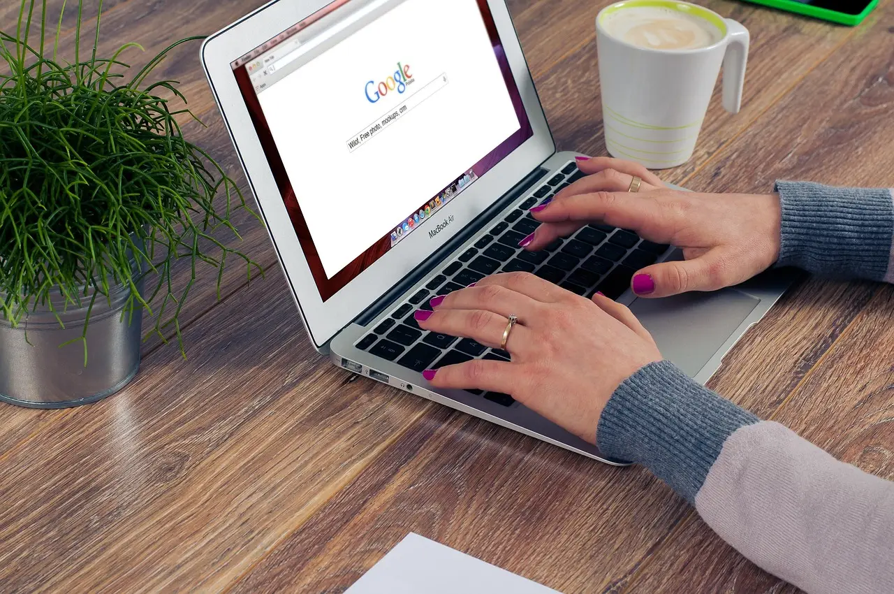 Some Brands On ChatGPT’s Cited Pages Still Got Few Mentions via @sejournal, @MattGSouthern